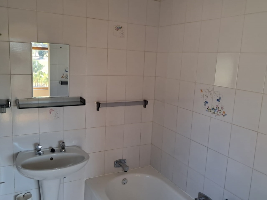 3 Bedroom Property for Sale in Bothasig Western Cape